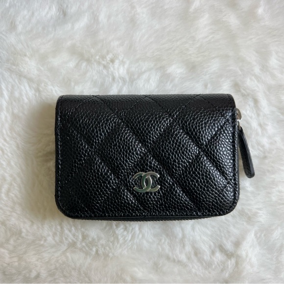 CHANEL Handbags - CHANEL Caviar Quilted Zip Coin Purse Black